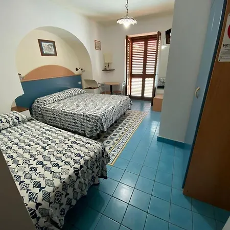 Diana Brown Nocleg ze śniadaniem Lipari (Isola Lipari)