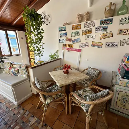 Nocleg ze śniadaniem Diana Brown Lipari (Isola Lipari)