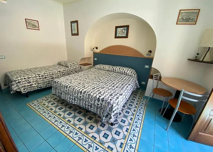 Diana Brown Lipari (Isola Lipari)