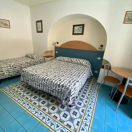 Diana Brown Lipari (Isola Lipari)