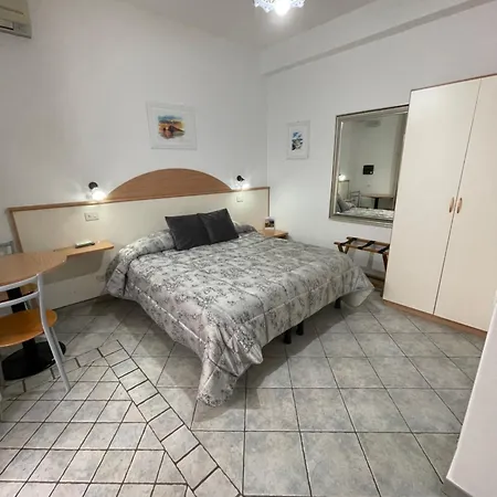 Diana Brown Lipari (Isola Lipari)