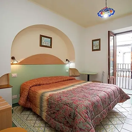 Diana Brown 3* Lipari